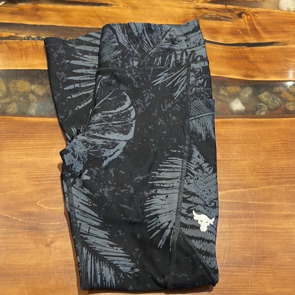 Women's Project Rock HeatGear® Armour Printed Ankle Crop - Picture 5 of 5